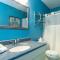 A Getaway Retreat Both Units - برادنتون بيتش