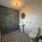 Moig Lodge - 8 Double Bedroom Barn Conversion - Limerick