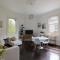 Surry Hills Chic right on Crown St