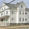 Spacious and Cozy- near T-station-Quiet Neighborhood!