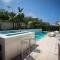 Amazing Views! Walk to the Beach! Pool and Spa! - San Diego