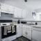 Cozy 3 Bedrooms and 2 baths in Olathe sleeps 8.