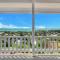 SPECTACULAR EMU PARK GET AWAY!