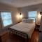 The Meeker House (Charming 3/4 Bedroom Home)