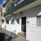 Edogawa Japanese Style Apartment 101 has direct access to Akihabara and Shinjuku, with convenient transportation and free WiFi - Tokio