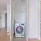 NEW Top Floor L70 CBD Luxury Apt