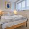 Stylish Townhouse, Work Desk, Fast Wi-Fi, Sleeps 6