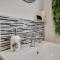 Runcorn - House - Sleeps 6 - Parking - Garden