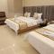 Hotel Madhavam- 250 Mtr from Mathura Railway Station - Mathura