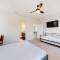 Dock, Game Room! Riverfront Retreat in Seaford