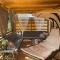 Home De Luxe M&D