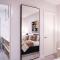 Snow & Swing Getaway - Three Bedrooms with Hot Tub (Stay Revy)