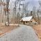 Peaceful Hikers Hideaway with Deck on 1 Acre! - Rising Fawn