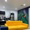 Phoenix Retreat - 1 Bedroom King Suite with 2 Smart TVs - 10 min from Airp - Unit B - فينكس