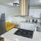 Phoenix Retreat - 2 Bedroom Home with King-Size Bed - 3 Smart TVs - 10 min from Airp - Unit A - 凤凰城