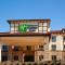 Holiday Inn Express & Suites Frazier Park, An IHG Hotel