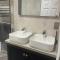 Luxurious New Serviced Apartment (Surrey)
