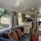 BUS - Tiny home - 1980s classic with off grid elegance - Faraday