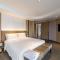 Atour Hotel Tonglu Fuchunjiang - Tonglu