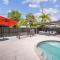 Paradise with private pool Sleeps 10 near the beach - Санрайз