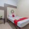 RedDoorz at Jalan Otista Karawang