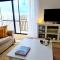 Sunny apartment with rooftop terrace in Victoria