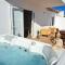 Luna Nueva con Jacuzzi