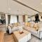 Luxury Langham Lodge