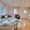 Specious Parkview Apartment, 4 Mins Walk to Underground - Barkingside