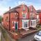 4 Bedroom House. Close to Shrewsbury Town Centre - شروزبري