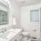 Designer 4BR Executive Townhome w/Parking