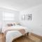 Musicians Lounge - 2 BR with parking asssigned