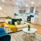 Chic Home with Expansive Backyard- duplex back unit2