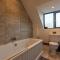 Cotswold holiday let with hot tub - The Old Garage - Chipping Norton