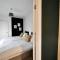 Modern Mountain Retreat in the Brecon Beacons - Ystradgynlais