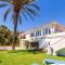 Villa con Piscina y vistas al mar