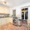 20pct OFF LONG STAYS CONTRACTORS Welcome Chantry close stay