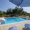 Nice villa on small beautiful complex of 3 villas communal pool NW coast - Pangalochori