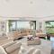 Ocean View Serenity with Theater and Heated Pool - سان دييغو
