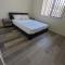 Spacious Entire 4Bedroom House in Gladstone 1 to 8 People can Stay