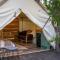 Oak Retreat Glamping With Private Hot tub - Luckenbach