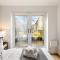 Tranquil Flat with Outdoor Space - Prime Location! - 伦敦