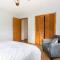 Ridgetop views near Asheville w/Private Hot Tub