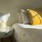 Bumblebee Cottage - Cosy Cottage in Area of Outstanding Natural Beauty