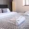 4 Bed Townhouse 2 mins from everything & 1 parking space!