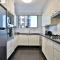 Vintage Charm 3BR Abode - Views丨 Parking丨Gym丨 Pool