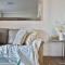 Vintage Charm 3BR Abode - Views丨 Parking丨Gym丨 Pool