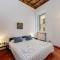 Spanish Steps Stylish Apartment