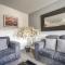 St George Court, Spacious 2BR Apartments, City Centre, Self Check In, Parking, By DerBnB