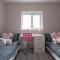 Casual and Cozy 5 BD Home in Canvey Island - Hadleigh